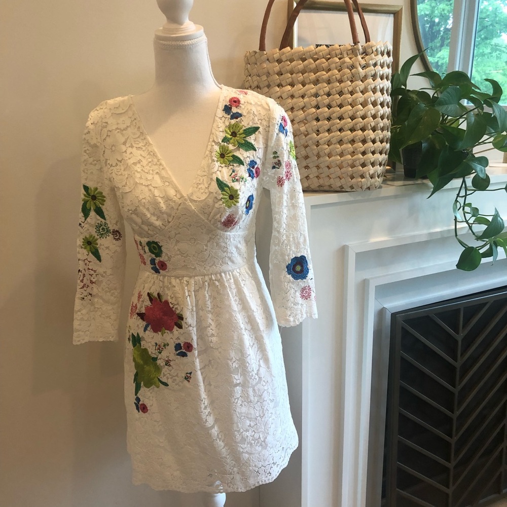 Tracy Reese x Anthropologie Lace Mini with Colorful Floral Embroidery - Size 2P